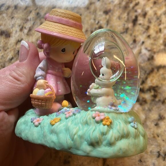 Vintage Precious Moments Easter decor - Picture 3 of 10